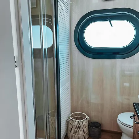 Lilly Hausboot Polich