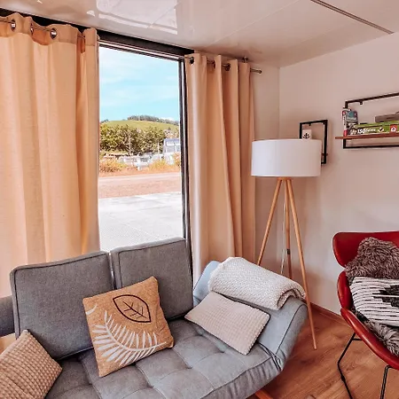 Lilly Hausboot Hotel en barco