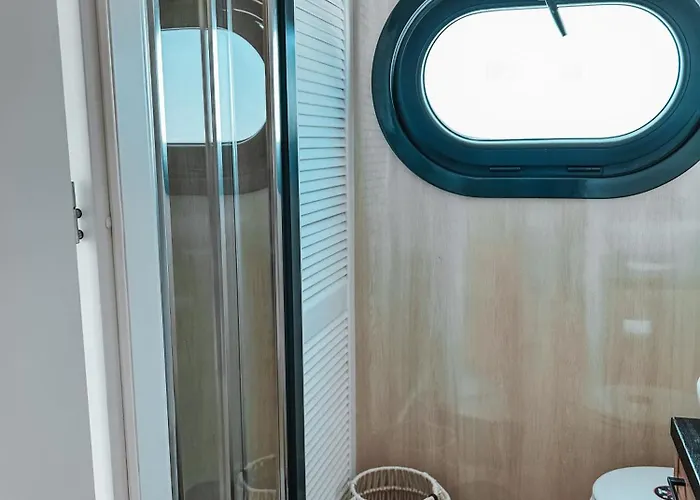 Lilly Hausboot Polich